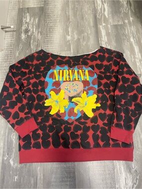 NIRVANA Red & Black Heart-Shaped Box Off-shoulder Crewneck